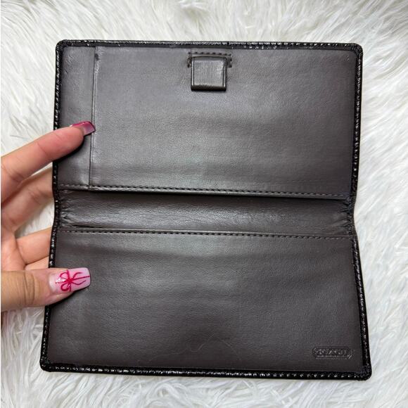 COACH Patent Leather Brown Checkbook holder - Picture 3 of 7